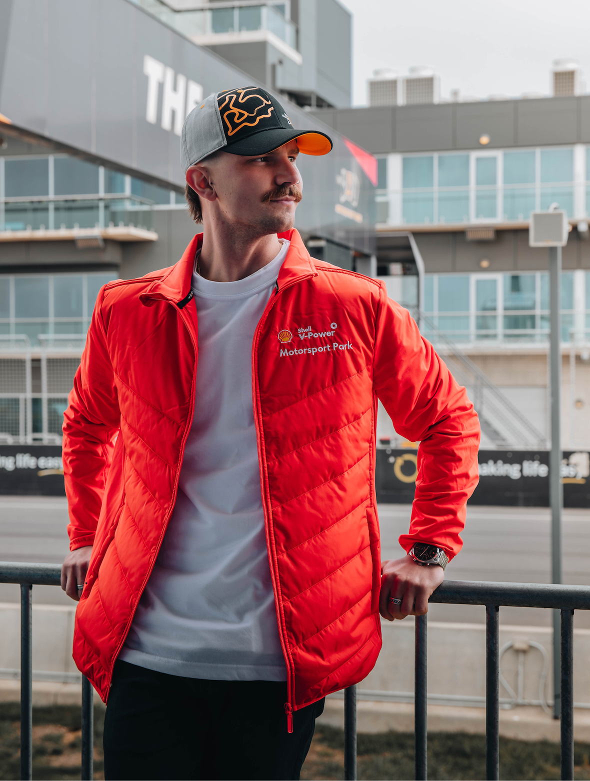 Shell V-Power Puffer Jacket - Red