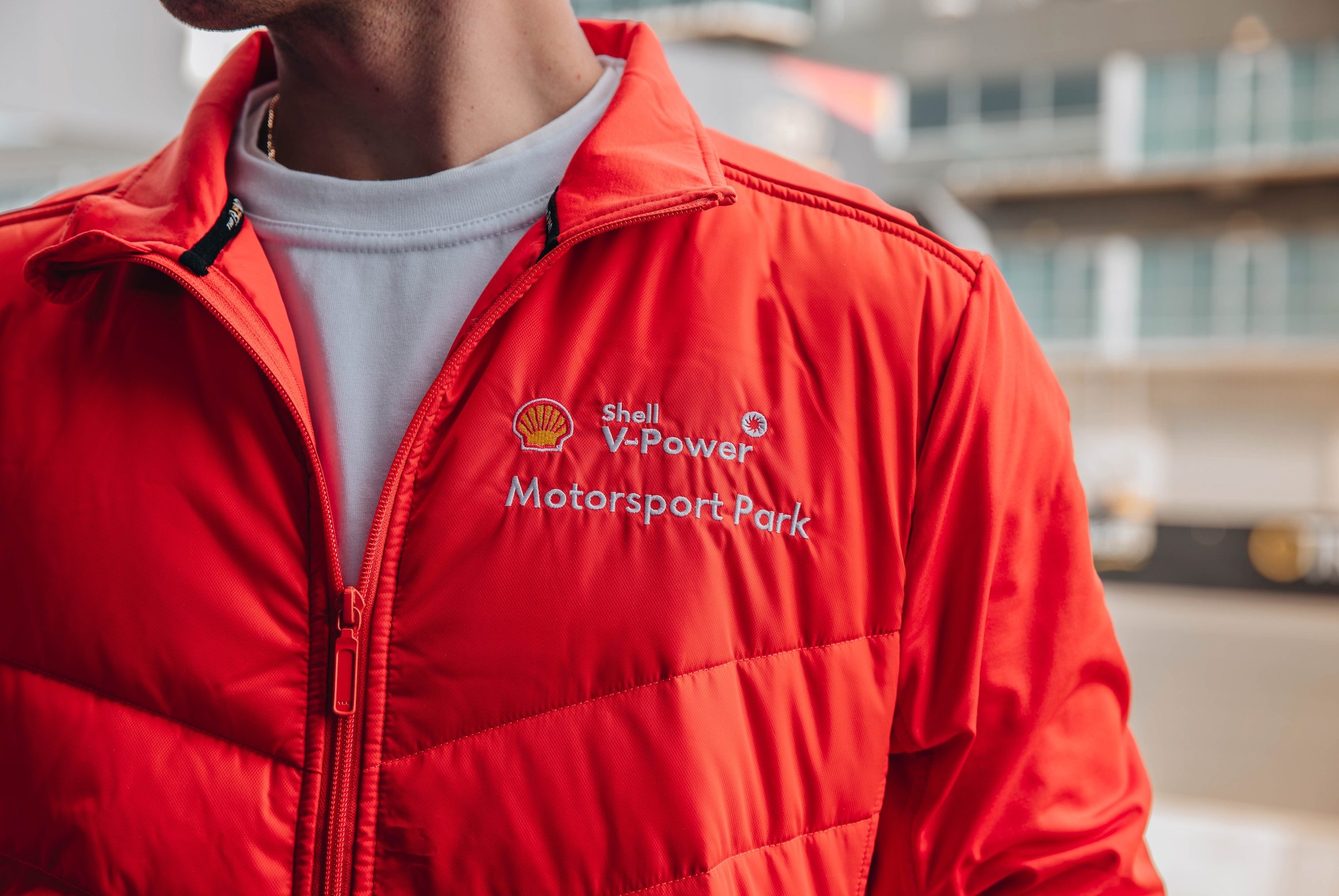 Shell V-Power Puffer Jacket - Red